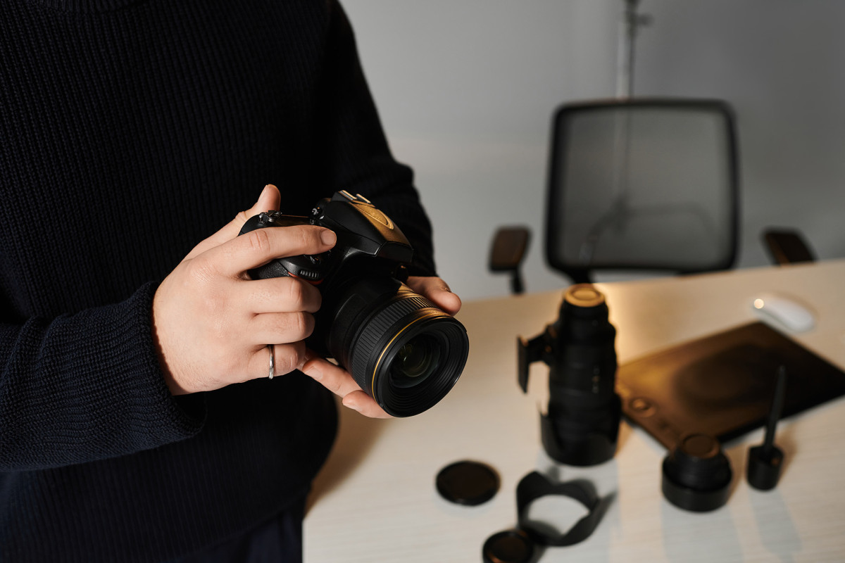 Be Careful with Lens Hoods on Wide‑Angle Lenses
